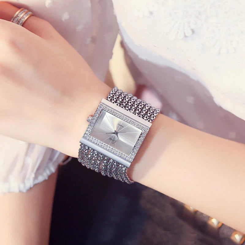 ⌚ SADA 60% POPUSTA! ✨ Kvarcni sat s cirkonima i resicama - elegantan i sjajan, savršen poklon za proslave 💎🎁-HR