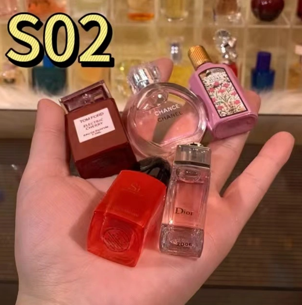 Mini kvepalų rinkinys-LT