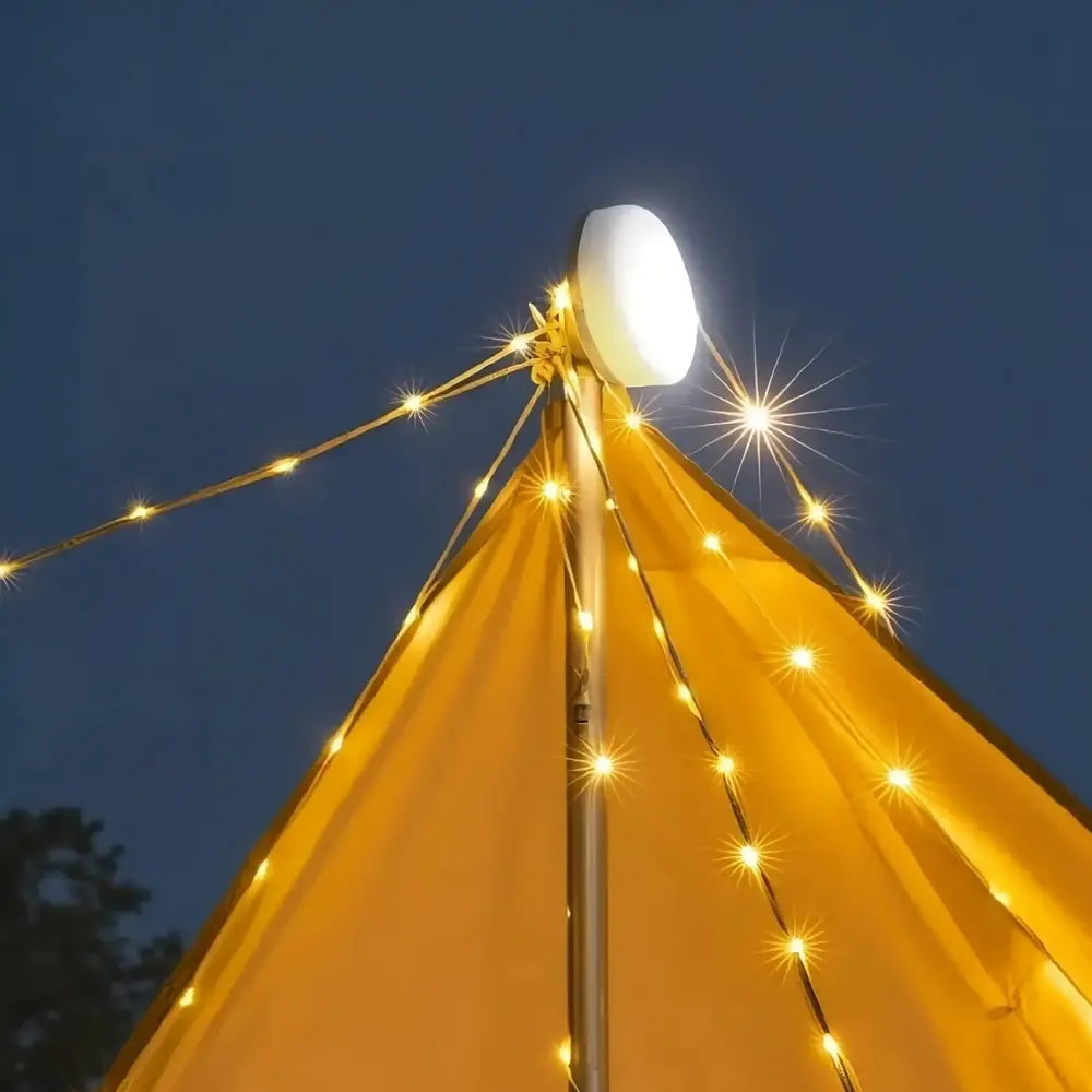 „Camp Lamp™“💡 10 metrų ištraukiama lempučių girlianda 🔋 8 valandų baterijos veikimo laikas 🌈 Keli spalvų nustatymai ⚙️ Surinkama per kelias sekundes-LT
